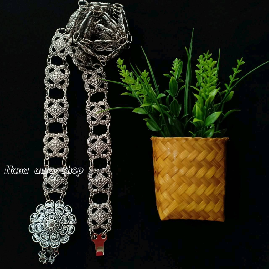 เครื่องประดับชุดไทยสีทอง เป็นชุดสีรมดำ สีเงินขาว (สวย1)