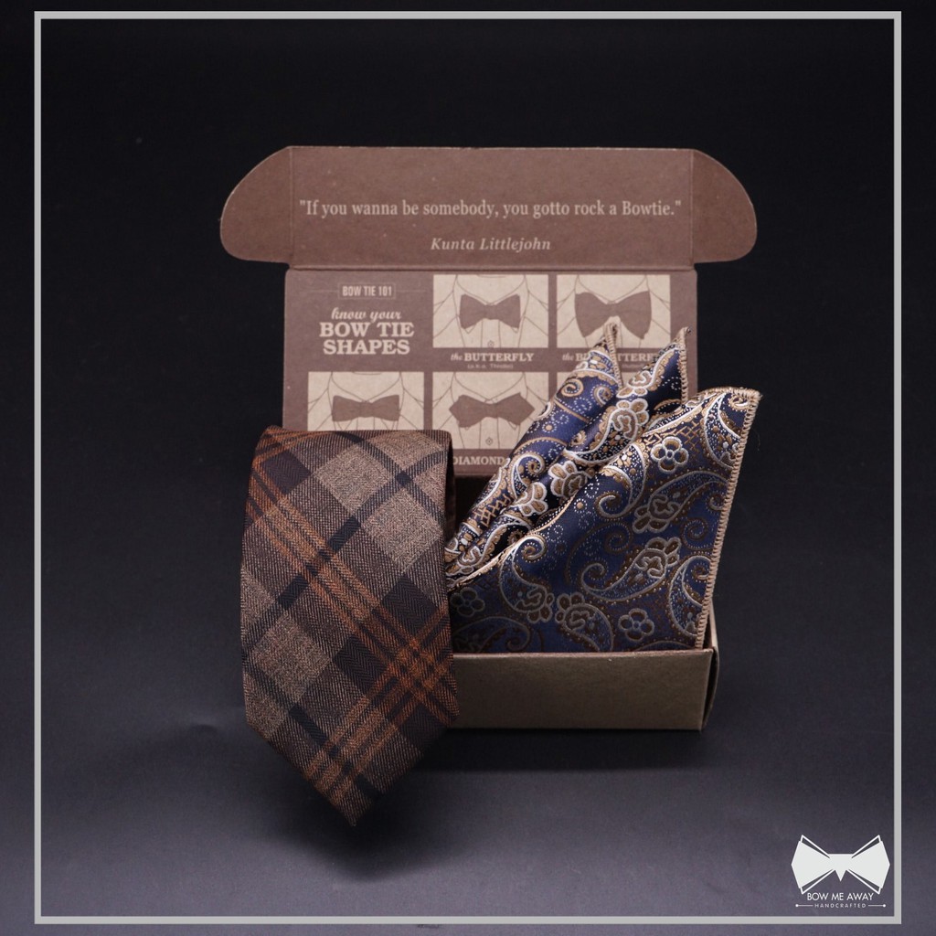 เซ็ทเนคไทผ้าวูลน้ำตาลลายตาราง + ผ้าเช็ดหน้าสูท-Wool Necktie+ pocket square set