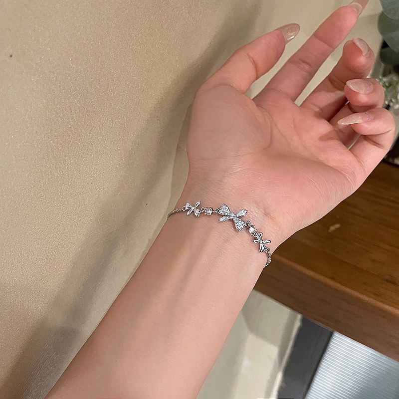 ในไทย-ระดับรายการ Lux Zircon Bow สร้อยข้อมือสำหรับสุภาพสตรีอุปกรณ์เสริมที่ละเอียดอ่อนCOD