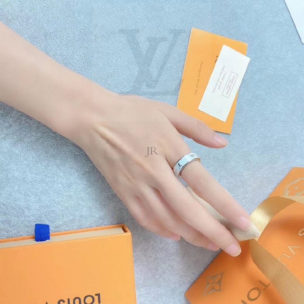 ใหม่ พร้อมส่ง แหวนสี LV 2022