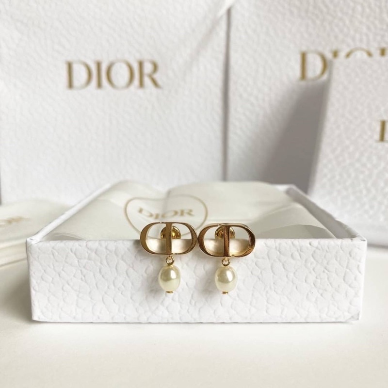 ⭐️New! Dior earrings