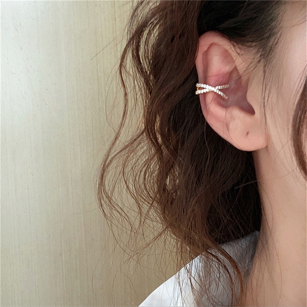 【COD Tangding】เครื่องประดับต่างหูเพชรสไตล์เกาหลีเรียบง่าย 1 ชิ้น