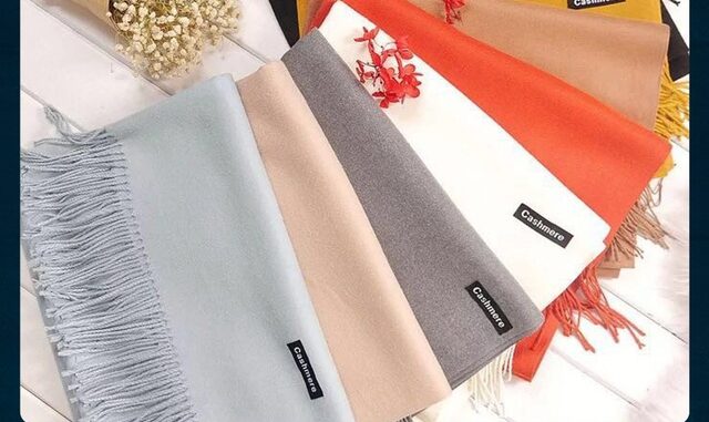 ลด 50%โค้ด"INC3LF7Z" ผ้าพันคอ แคชเมียร์ ผ้าคลุมไหล่ของผู้หญิง 255g ขนาด200x70cm  มีราคาขายส่ง