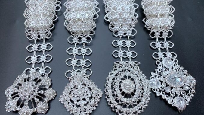 เข็มขัดสีเงินชุดไทยหลายสไตล์ Vintage Jewelry เข็มขัดและหัวเข็มขัดปรับความยาวได้
