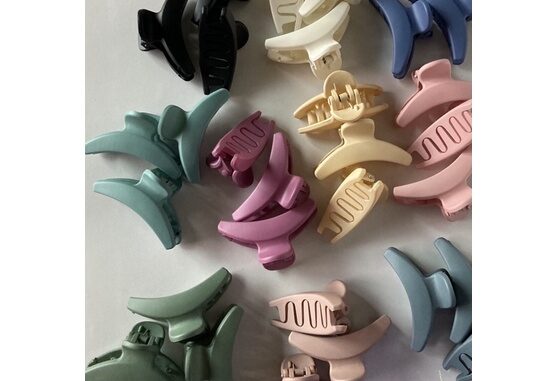 กิ๊บหนีบผมเกาหลี  นำเข้าจากเกาหลีของแท้ ใช้หนีบผมด้านหน้า หนีบอ่านหนังสือ Made in Korea