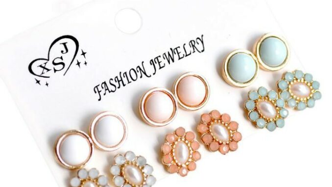 ต่างหู ตุ้มหู แฟชั่น ขายยกแผง 6 สี 6 แบบ ต่างหู ใส่เที่ยว ใส่เรียน แฟชั่น เก๋ ๆ ราคาถูก
