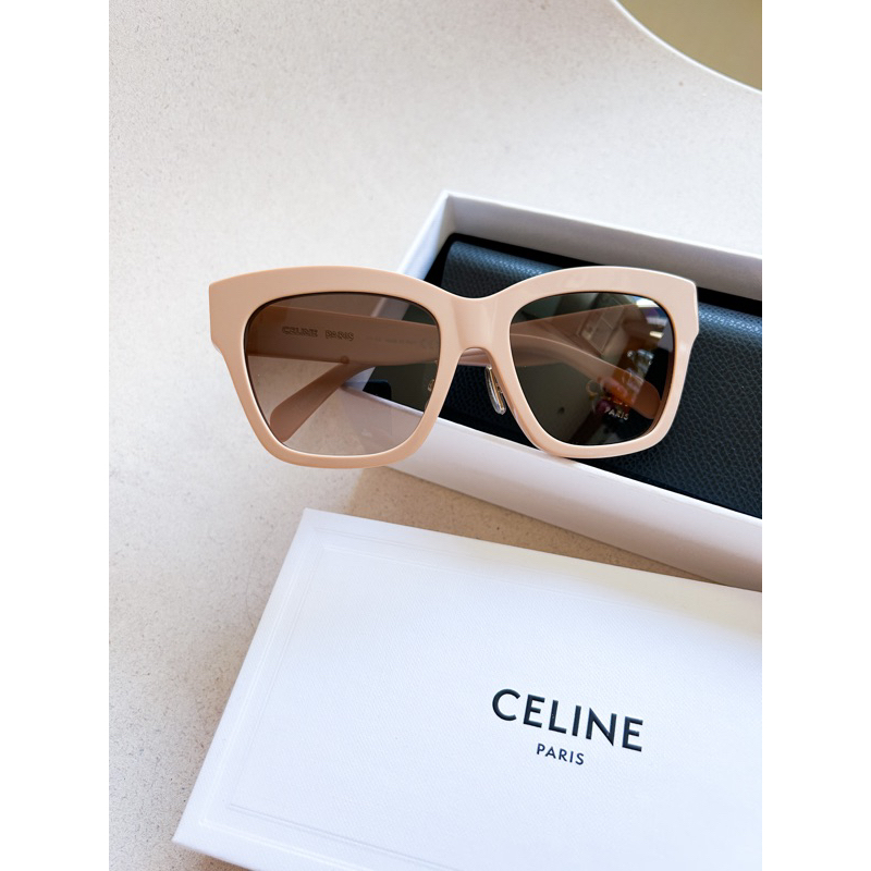 Celine Triomphe 09 ร้านแอมขายของแท้เท่านั้นค่า CL40253I /F