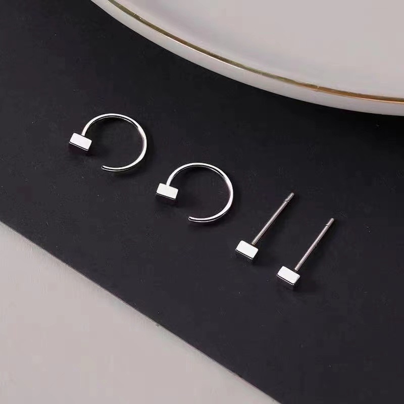 Fashion New Ins Style Small Square Ear Studs Female Small and Exquisite Small Ear Hoop Ear Hook Earrings Sleep Free Ear Piercing Ear Bone Stud