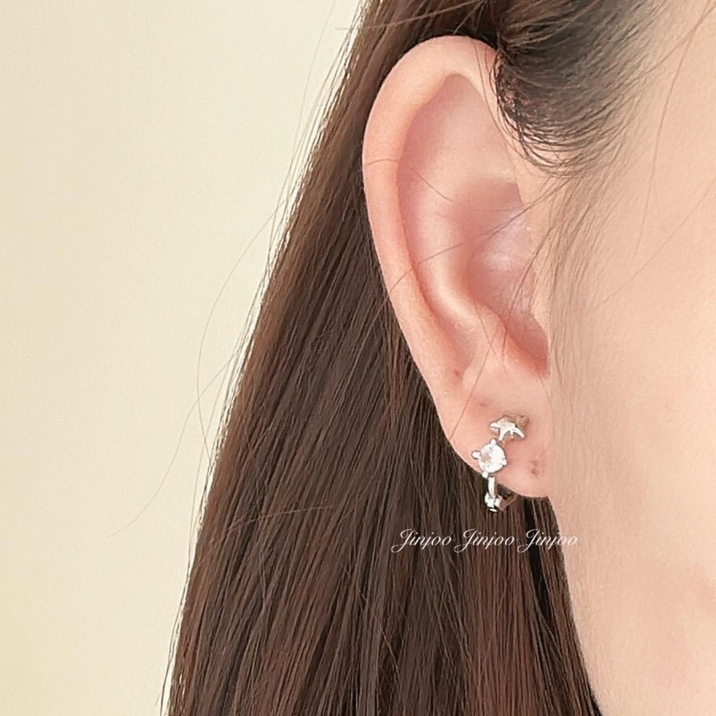 Jinjoo ต่างหูห่วงดาวประดับ ปุ๊กปิ๊ก มี 3 ขนาด 6,8,10 mm. luxury สง่างาม