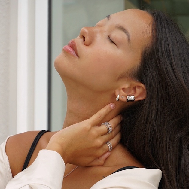 LAC.COLLECTION - Butter Ear Cuff มีสีเงินและสีทอง