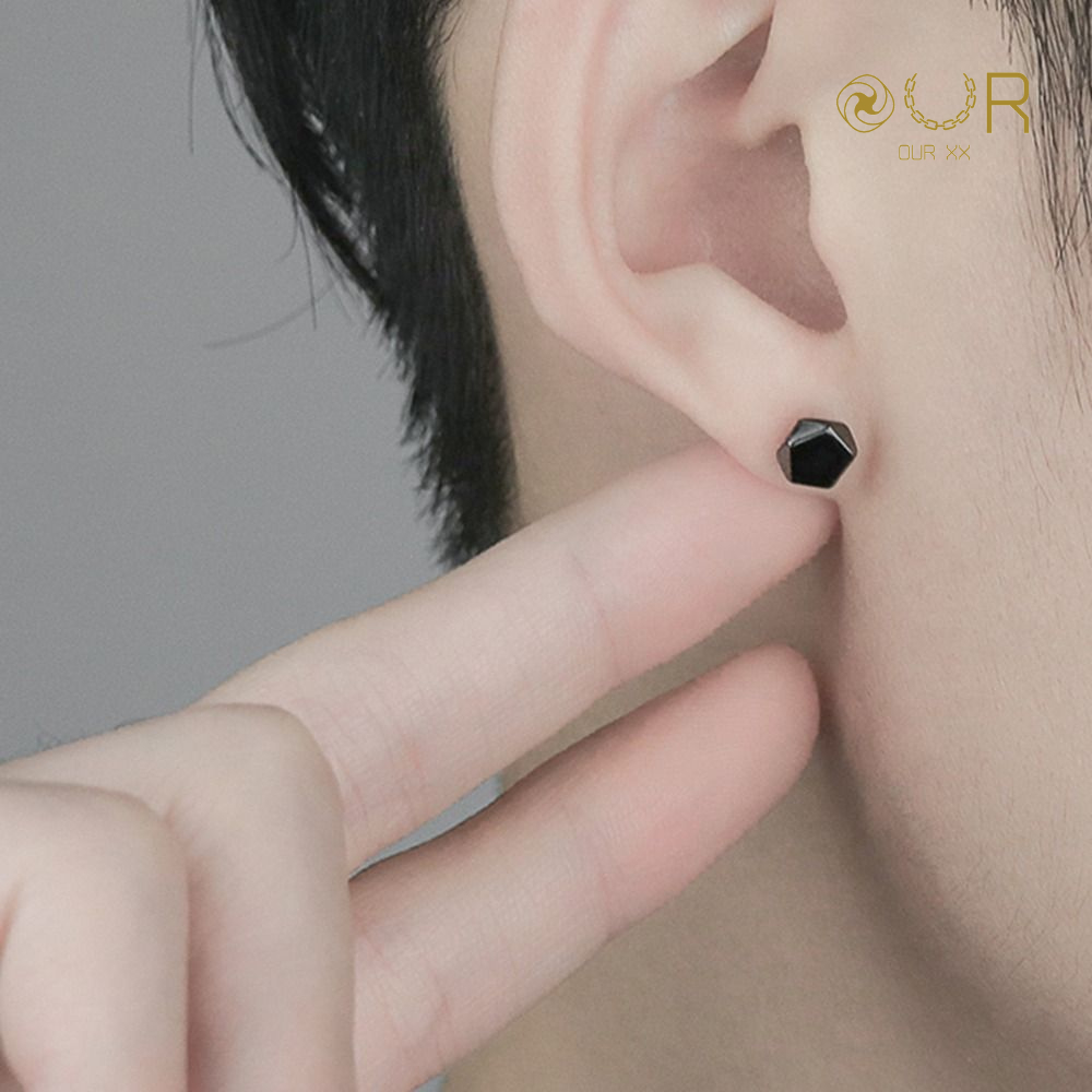 Our XX Polygon Mag ต่างหูหนีบแม่เหล็ก วัสดุไทเทเนียม เกรดเครื่องมือแพทย์ (M009-M010)