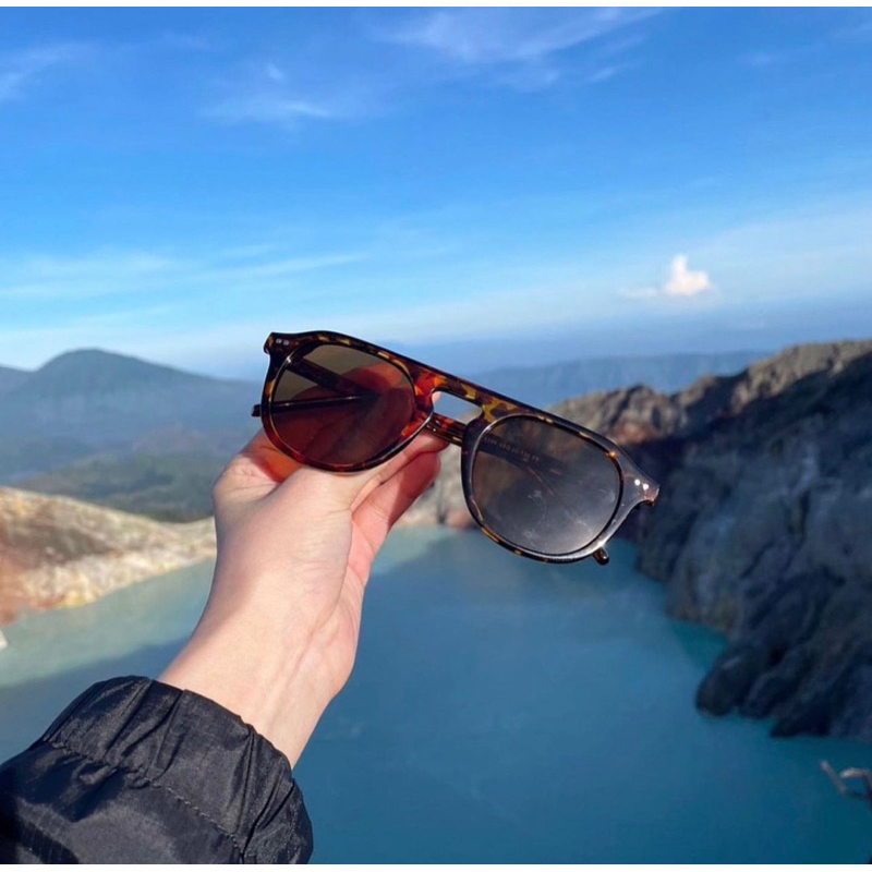Plume.bkk แว่นกันแดดรุ่น ‘Brick’ Sunglasses