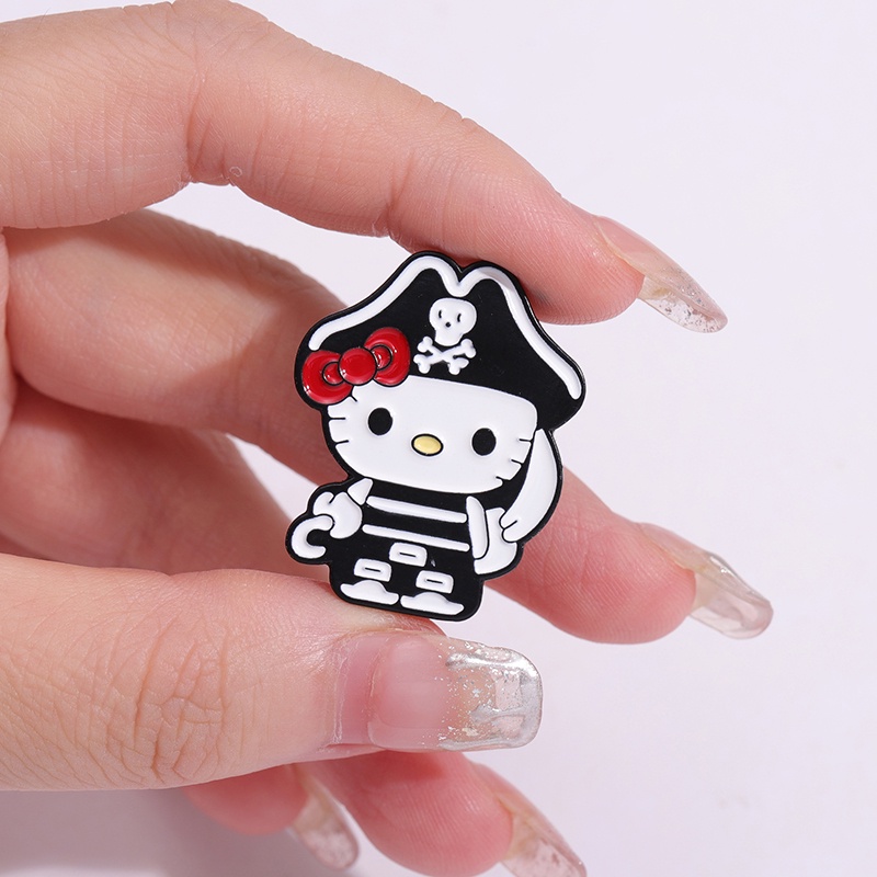 SANRIO เข็มกลัด รูปโครงกระดูก แมว ซานริโอ้ ตลก เครื่องประดับ สําหรับเพื่อน เด็ก