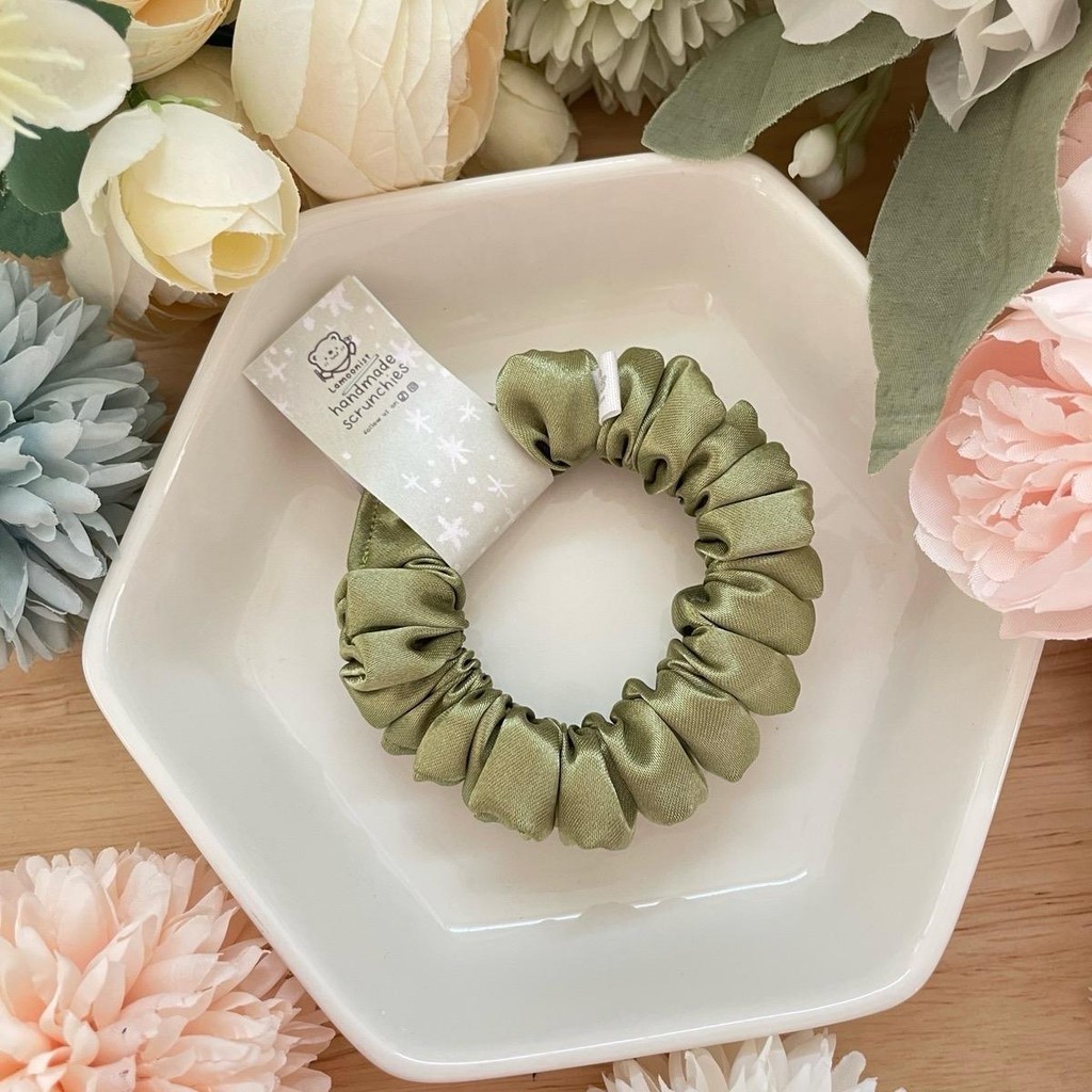 Scrunchie • Petite • Avocado green