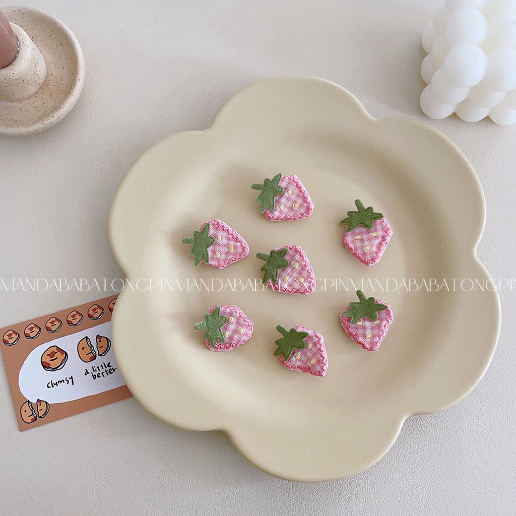 กิ๊บติดผม ผ้าโพกศีรษะ ปักลายสตรอเบอร์รี่น่ารัก สีชมพู สําหรับเด็กผู้หญิง จํานวน 1 ชิ้น