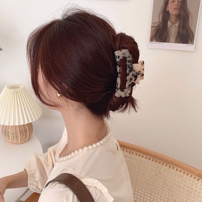 กิ๊บหนีบผม สี่เหลี่ยม กิ๊บหินอ่อน กิ๊บ อะคริลิค  พร้อมส่ง ลายเยอะมาก