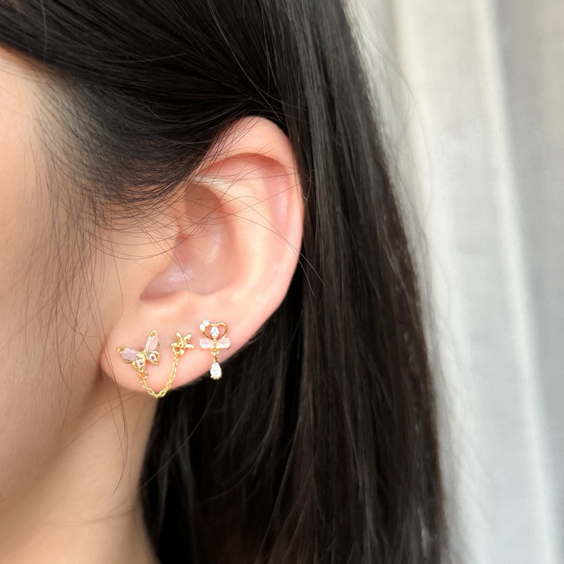 จิวต่างหูเกาหลี More Than Piercing: C012 Pinky Butterfly Chain