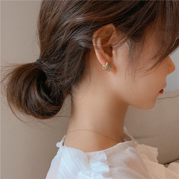 ต่างหู รูปตัว C ประดับเพชร หลายชั้น สไตล์เกาหลี สําหรับผู้หญิง