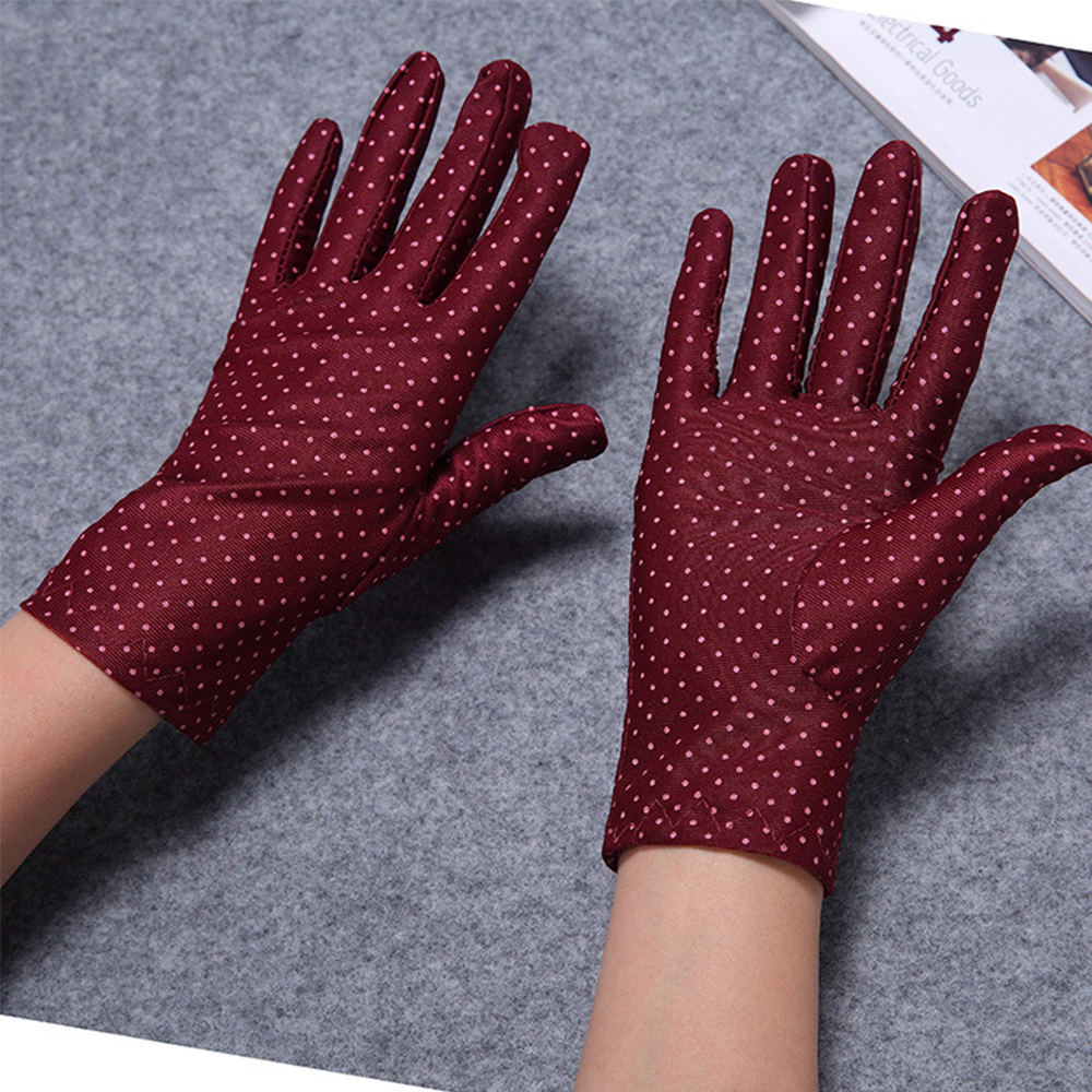 ถุงมือขับรถลายจุดป้องกันรังสียูวี 1 คู่