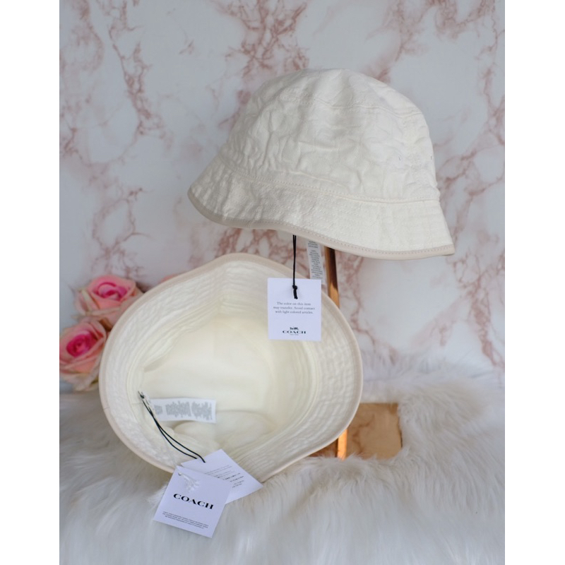 พร้อมส่ง แท้ %  COACH Signature Jacquard Bucket Hat หมวก
