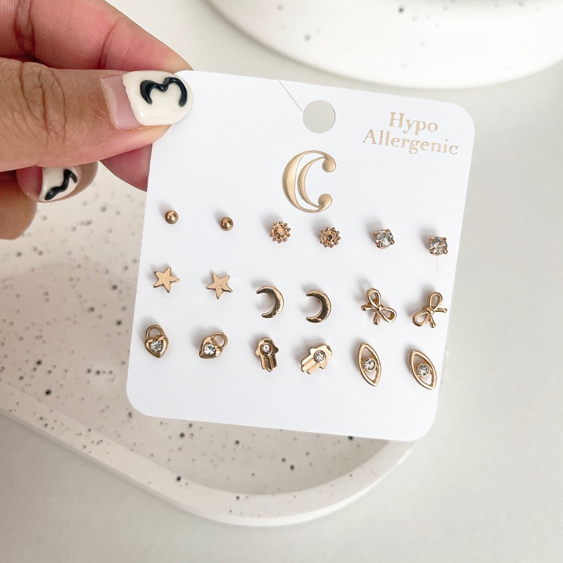 **พร้อมส่งจากร้านในไทย** C hypo Allergenic เซตสีทองแบบติดหูน่ารักๆ มินิมอล 9 คู่สุดคุ้ม  Price : 50 Baht / piece