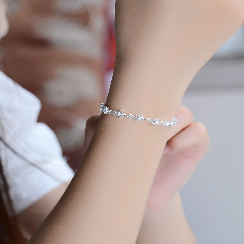 สร้อยข้อมือลูกปัดแฮนด์เมดลายดอกไม้สีเงิน