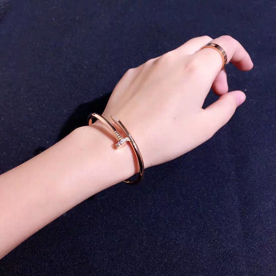 สร้อยข้อมือสเตนเลส ไทเทเนียม 18K สีโรสโกลด์ สําหรับของขวัญวันวาเลนไทน์