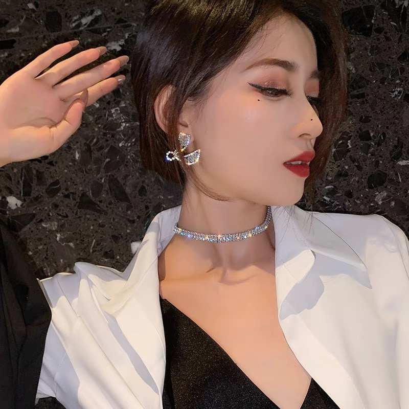 สร้อยคอโซ่ ประดับเพชร หรูหรา แฟชั่นเรียบง่าย สไตล์เกาหลี สําหรับผู้หญิง