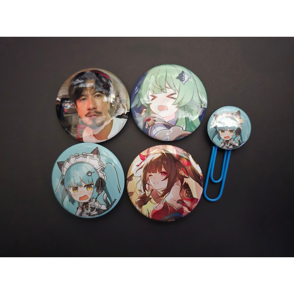 [สินค้าพร้อมส่ง] เข็มกลัด GODDESS OF VICTORY : NIKKE ลิขสิทธิ์