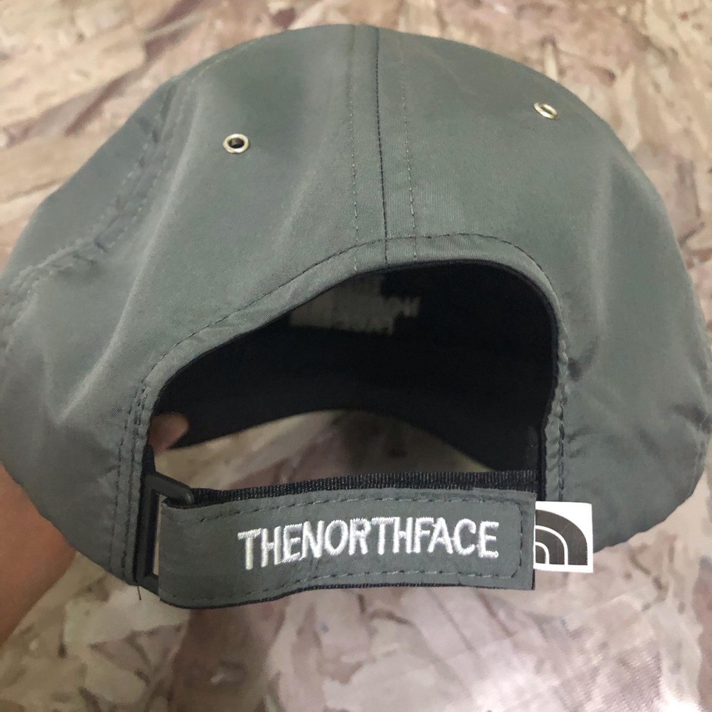 หมวกแก๊ปผ้าร่ม The North Face