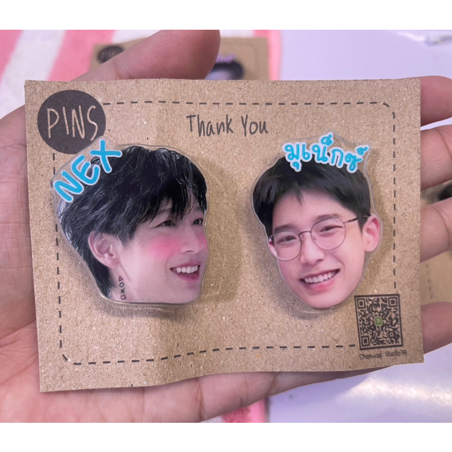 เข็มกลัดสั่งทำ เคลือบเรซิ่น ไดคัทหน้าคน สัตว์เลี้ยง