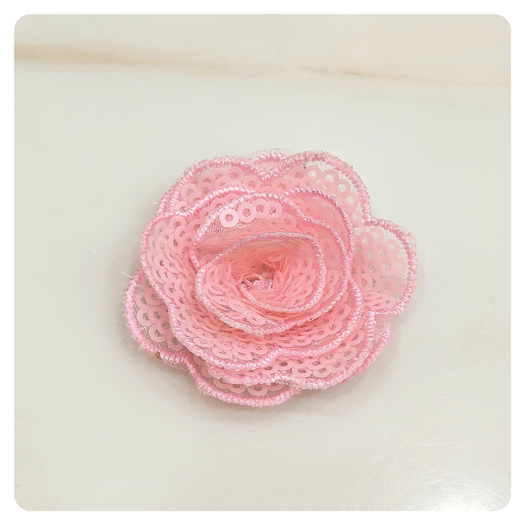แผ่นแพทช์ ปักเลื่อม รูปดอกไม้ 3D ขนาดเล็ก 4 ซม. แฮนด์เมด DIY สําหรับตกแต่งชุดแต่งงาน