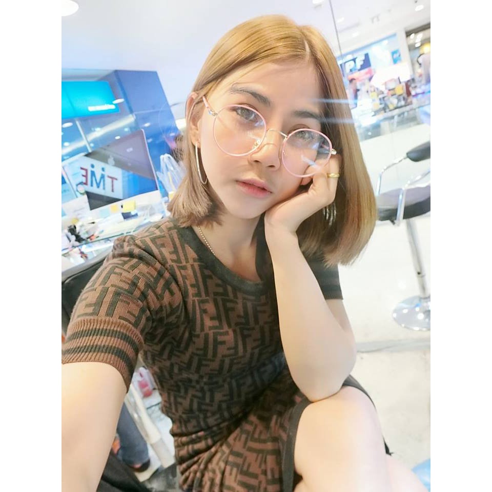 แว่นสายตาสั้นทรงหยดน้ำ มี-50 ถึง -600 สีชมพู (พร้อมซองหนังใส่แว่น และผ้าเช็ดเลนส์)