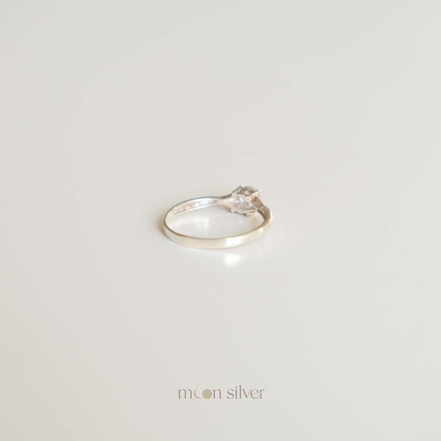 แหวนเงินแท้ 925 รุ่น Ribbon ฝังเพชร CZ เกรด AAA (ถ้าไม่มีไซส์ กดไซส์ใกล้เคียงแล้ว Note แจ้งได้เลยครับ)