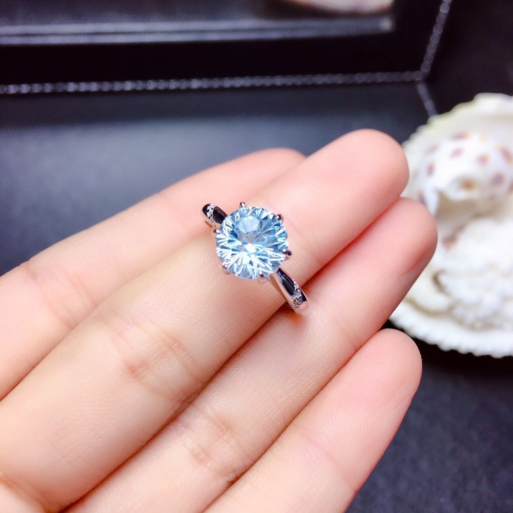 แหวนเพชรคริสตัลสีฟ้าสําหรับผู้หญิงแต่งงานคลาสสิก 6 กรงเล็บ 925