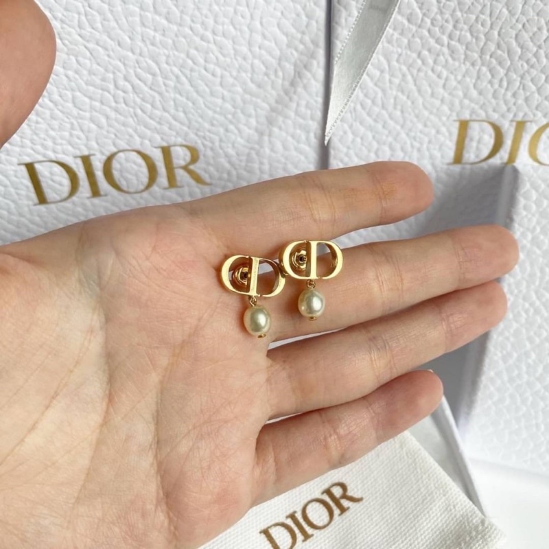 ⭐️New! Dior earrings