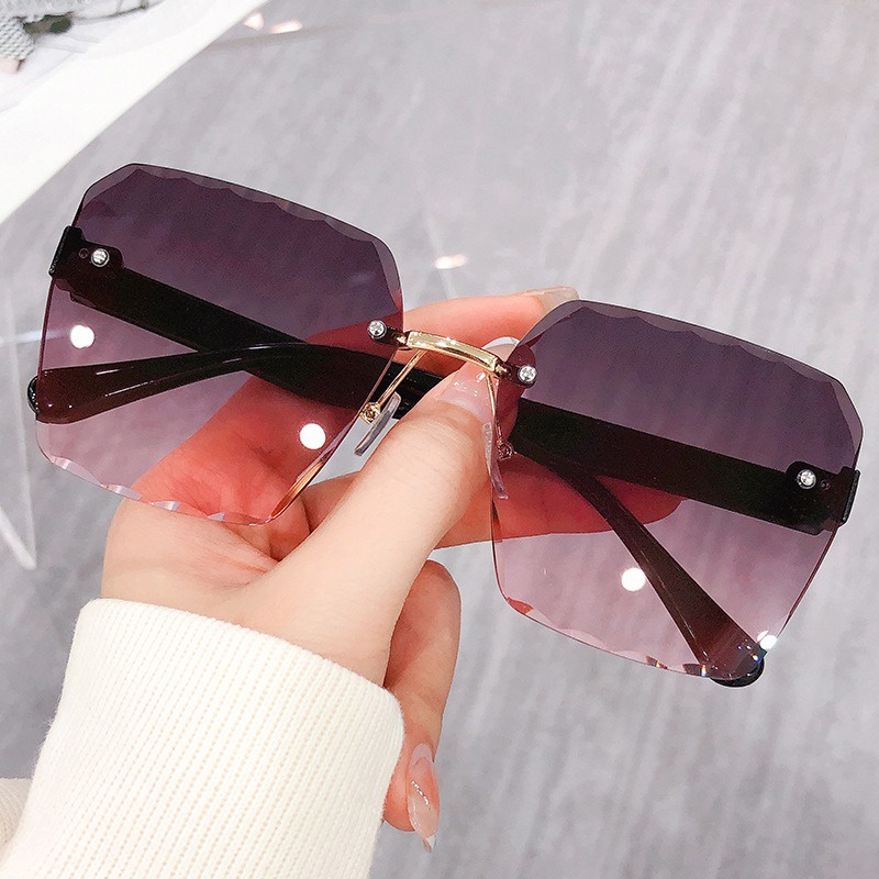 【พร้อมส่ง】COD (San9) แว่นตากันแดด ไร้ขอบ ขนาดใหญ่ ป้องกันรังสียูวี แฟชั่นสําหรับผู้หญิง