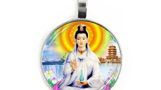 จี้ห้อยคอเจ้าแม่กวนอิม / พระโพธิสัตว์กวนอิม / เจ้าแม่กวนอิม มีหลายแบบให้เลือก มีเก็บเงินปลายทาง