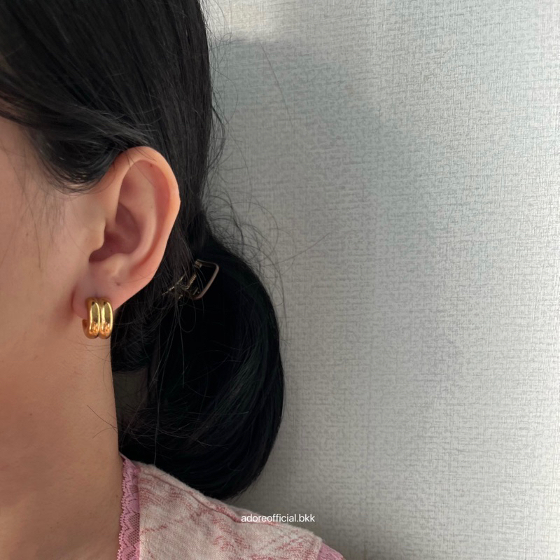 Adore- Mini double curve earring
