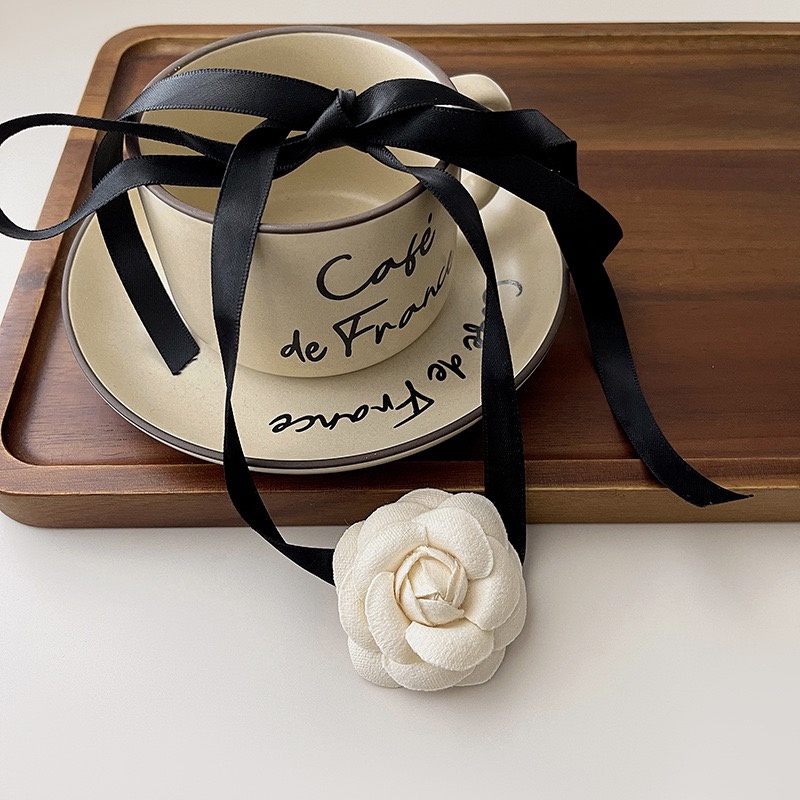 Camellia โช้คเกอร์ ประดับโบว์ ลายดอกไม้ สีขาว เครื่องประดับแฟชั่น