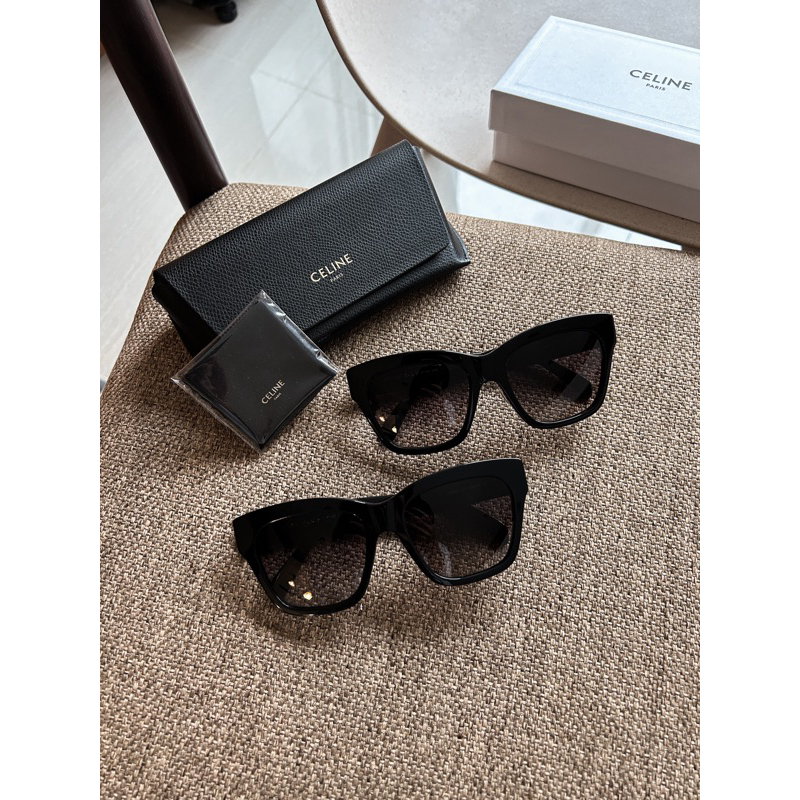 Celine Triomphe 09 ร้านแอมขายของแท้เท่านั้นค่า CL40253I /F