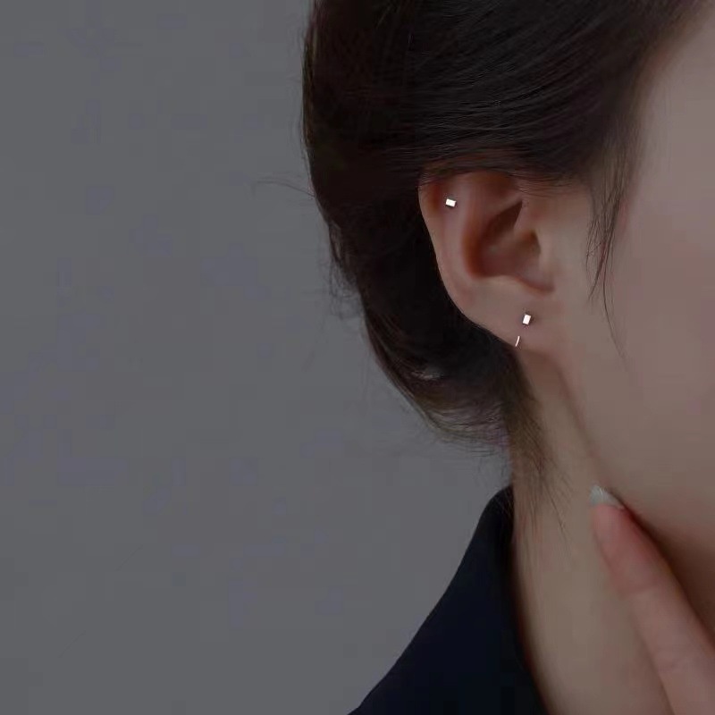 Fashion New Ins Style Small Square Ear Studs Female Small and Exquisite Small Ear Hoop Ear Hook Earrings Sleep Free Ear Piercing Ear Bone Stud
