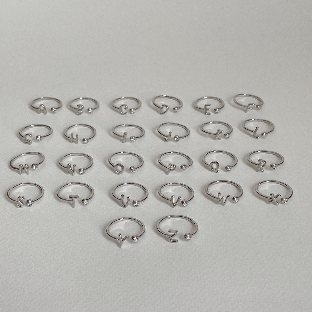 Hadesories Silver Alphabet Ring แหวนตัวอักษรสีเงิน