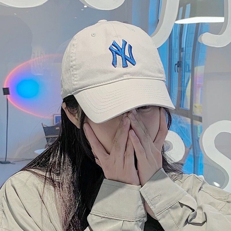 NY YANKEES ROOKIE BALL CAPป้ายใหญ่ ของแท้ LAหมวก จากช๊อปเกาหลี