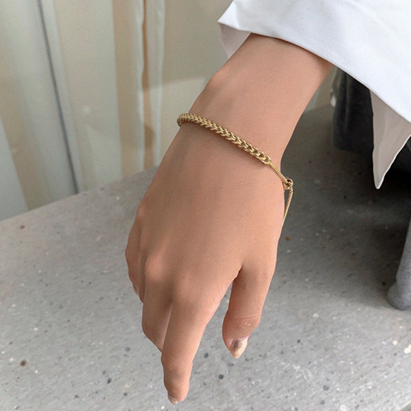 OYJR สร้อยข้อมือสแตนเลส สายรัดปรับได้ แฟชั่นเกาหลี สําหรับผู้หญิง คลาสสิก ของขวัญ