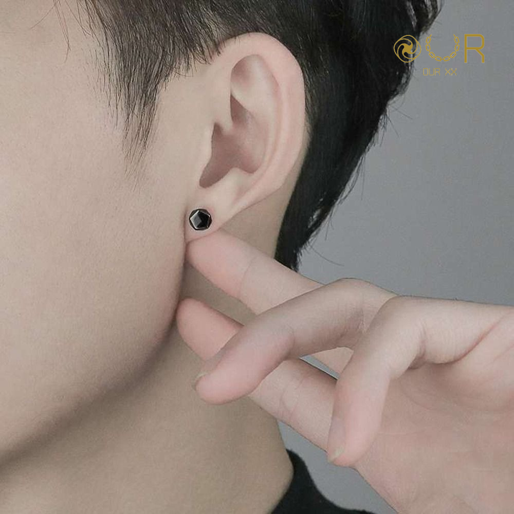 Our XX Polygon Mag ต่างหูหนีบแม่เหล็ก วัสดุไทเทเนียม เกรดเครื่องมือแพทย์ (M009-M010)