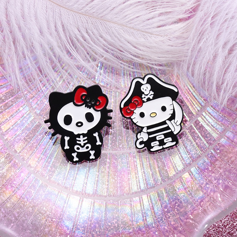 SANRIO เข็มกลัด รูปโครงกระดูก แมว ซานริโอ้ ตลก เครื่องประดับ สําหรับเพื่อน เด็ก