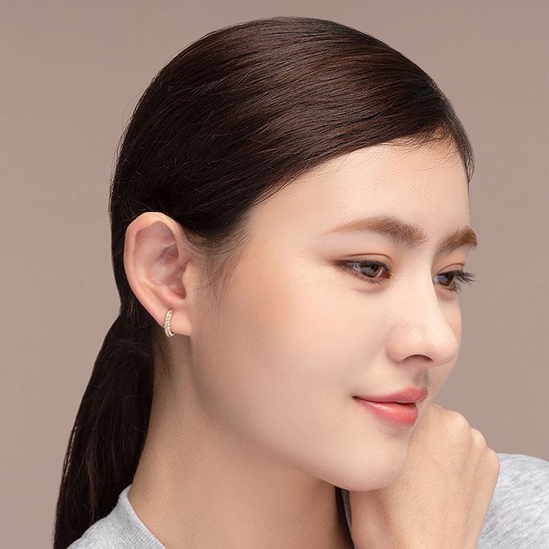 Swarovski ต่างหู ประดับหิน เรียบง่าย เข้ากับทุกการแต่งกาย ระดับไฮเอนด์ สําหรับผู้หญิง