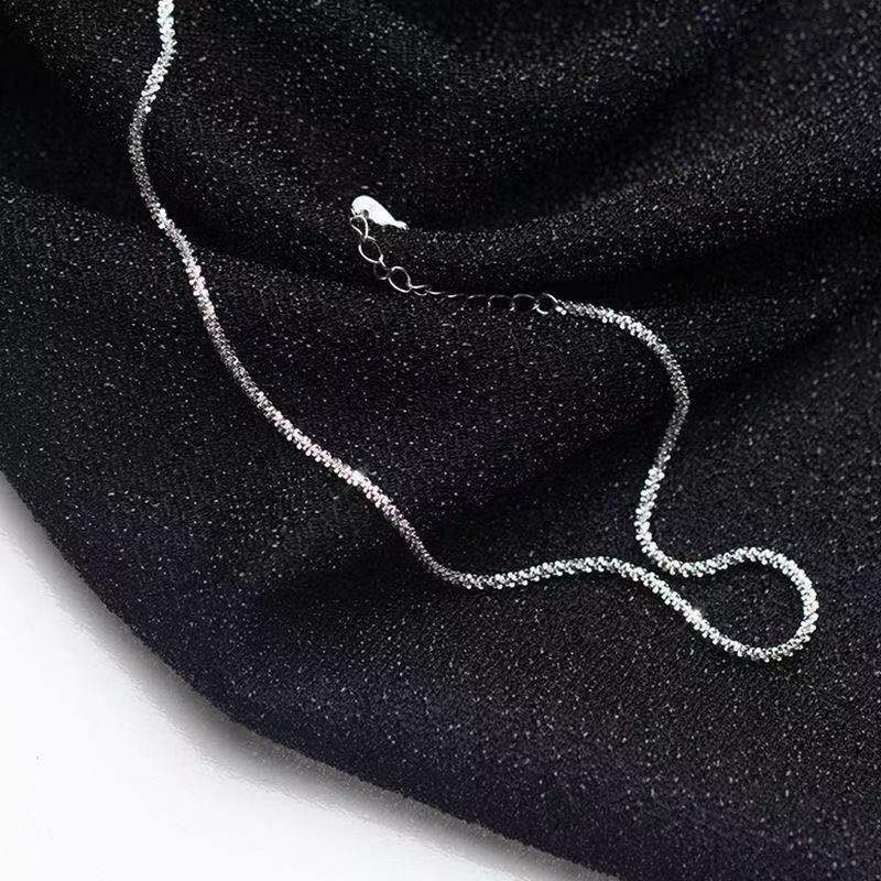 Teeya.shop_TH   / สร้อยคอ Clavicle Chain Choker ยอดนิยม สะท้อนเเสงเป็นประกาย สวยสะดุดตา