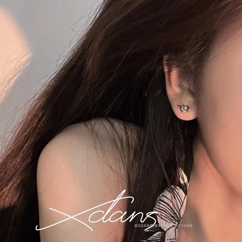 [YY] ต่างหูเพทาย รูปลูกศรหัวใจ ขนาดเล็ก สวยหรู ระดับไฮเอนด์ เรียบง่าย สําหรับผู้หญิง